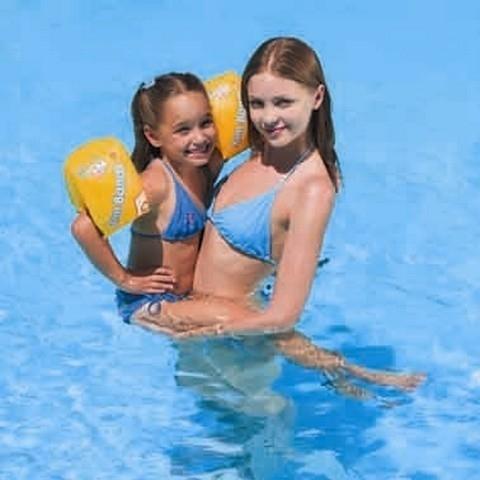 FLOTADOR PISCINA MANGUITOS